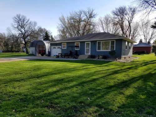 100 1st Ave, Lyons, SD 57041-3008