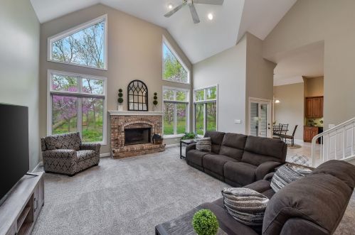 735 Ridgelawn Trl, Batavia IL  60510-8699 exterior