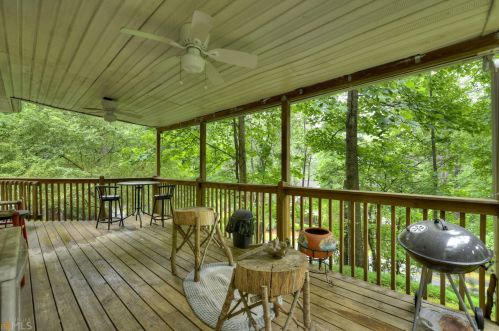 114 Newport Dr, Ellijay, GA 30540-9427