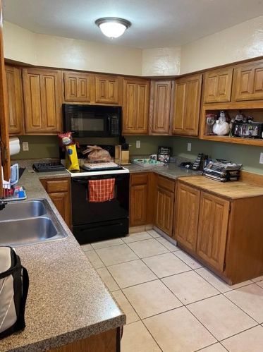 2302 Oakcrest Dr, Garland TX  75044-7354 exterior