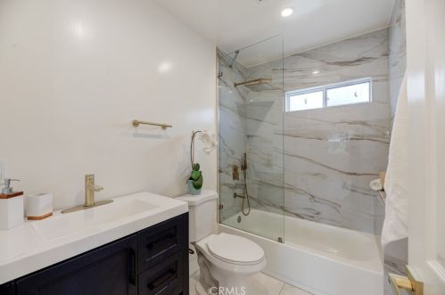 7812 Peachtree Ave, Van Nuys CA  91402-6514 exterior