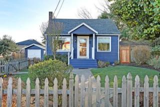 915 92nd St, Seattle, WA 98103-3201
