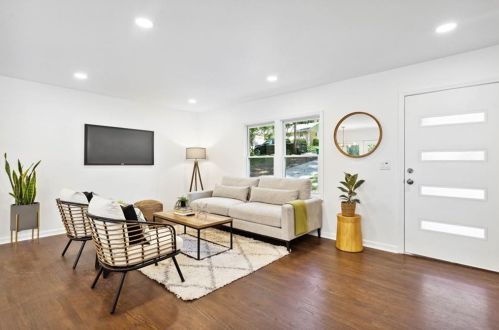 3912 Live Oak Dr, Atlanta GA  30340-2512 exterior