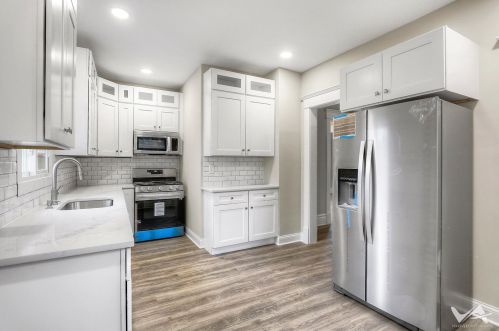 251 Maple St, Hinckley, IL 60520-9392