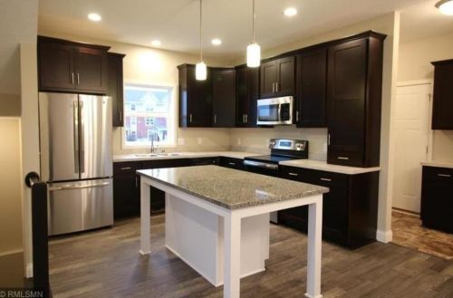 3068 Walden Dr, Chaska, MN 55318-4585