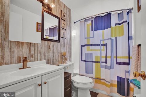 839 Hilton Dr, Lancaster PA  17603-5835 exterior