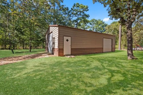 111 Butlers Ct, Conroe TX  77385-7906 exterior