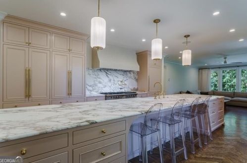 3180 Arden Rd, Atlanta GA  30305-1912 exterior