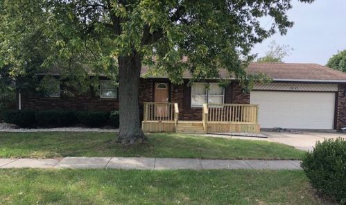 1037 Quail Dr, Bradley, IL 60915-1339