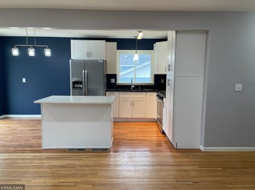 10641 Wren St, Minneapolis MN  55433-4026 exterior