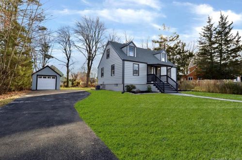 13 Newfield St, Norwalk, CT 06850-2511