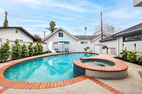 12752 Christy Ln, Los Alamitos CA  90720-4941 exterior