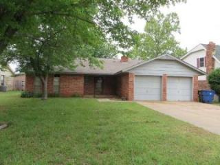 3204 25th St, Chickasha, OK 73018-7629