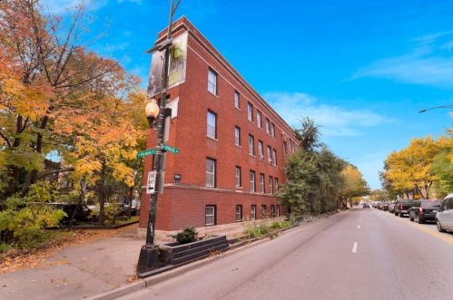 1440 Victoria St, Chicago, IL 60660-4221