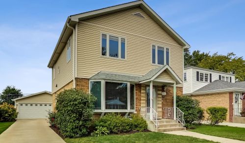 9112 Newcastle Ave, Morton Grove, IL 60053-2370