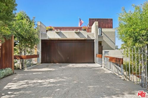 407 Upper Mesa Rd, Santa Monica, CA 90402-1137