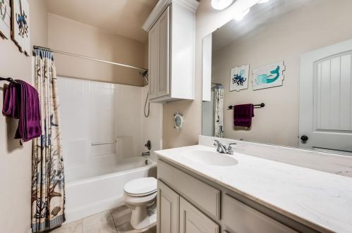 209 3 St, Valley View TX 76272-5403 exterior