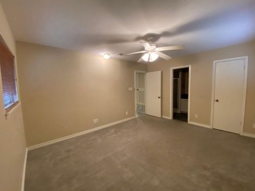 8709 Donna Gail Dr, Austin TX  78757-6955 exterior