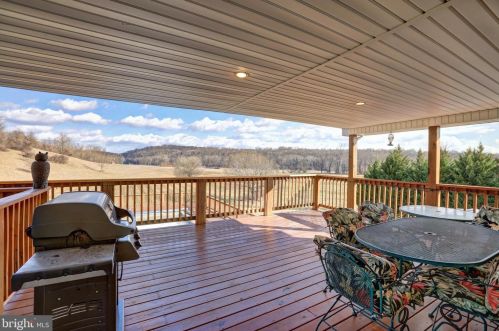 84 Musterfield Ct, Hedgesville, WV 25427-7327