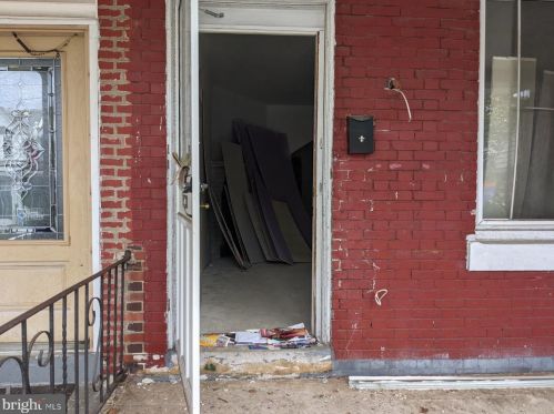 6219 Limekiln Pike, Philadelphia, PA 19141-1405