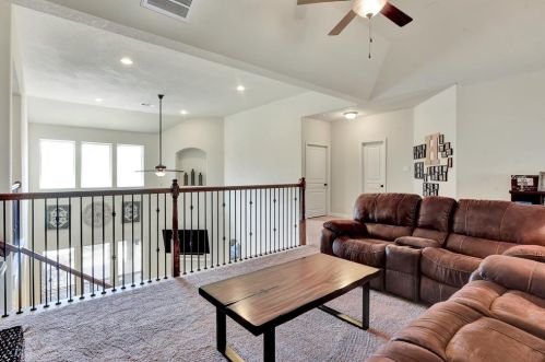 2036 Doolan Dr, Conroe TX  77301-4105 exterior