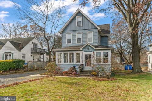 1007 Van Rossum Ave, Beverly, NJ 08010-1745
