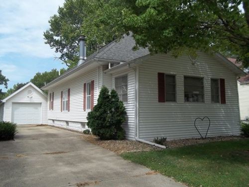 845 Locust St, Swygert IL  61764-1101 exterior