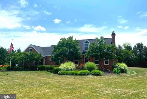 12601 Garman Dr, Nokesville, VA 20181-2734