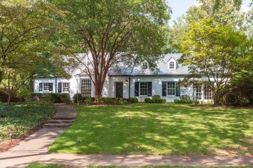 453 Manor Ridge Dr, Atlanta GA  30305-3509 exterior