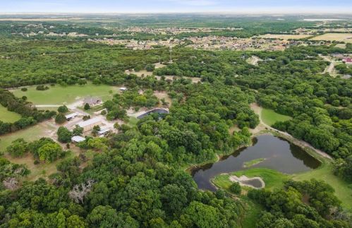 2151 Texas Plume Rd, Cedar Hill TX 75104-3602 exterior