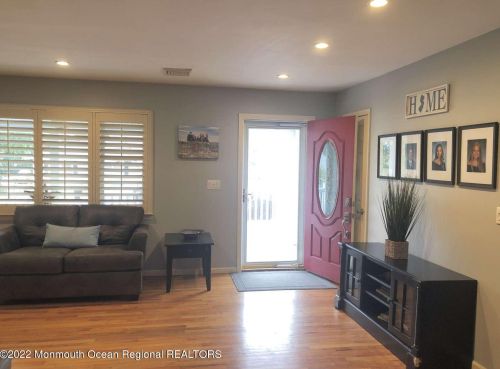 3218 Cohocton Ave, Point Pleasant Beach, NJ 08742-3411