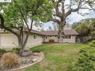 5606 San Jose Dr, Pleasanton, CA 94566-7650