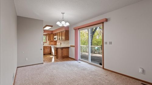 2242 Grospoint Ave, Saint Paul MN  55128-4402 exterior