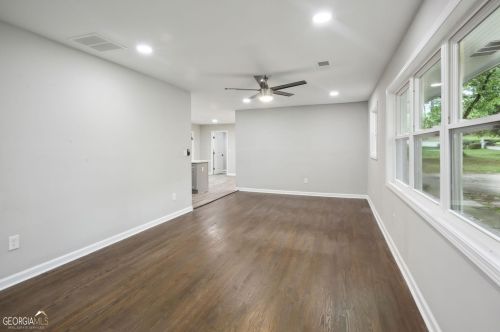 2514 Princess Ln, Marietta, GA 30067-6718