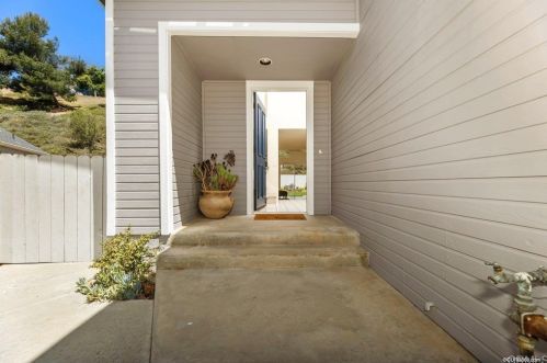 1706 Calle Platico, Oceanside, CA 92056-6918