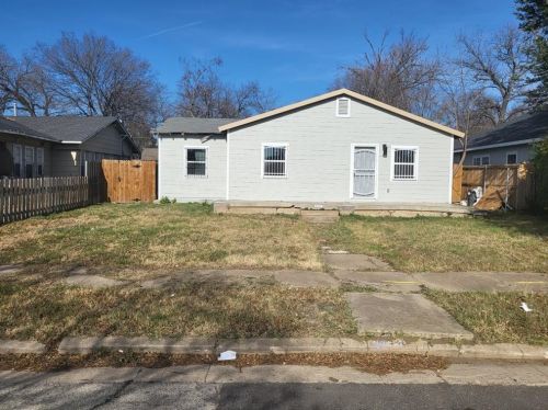 3411 Mclean St, Fort Worth, TX 76103-2558