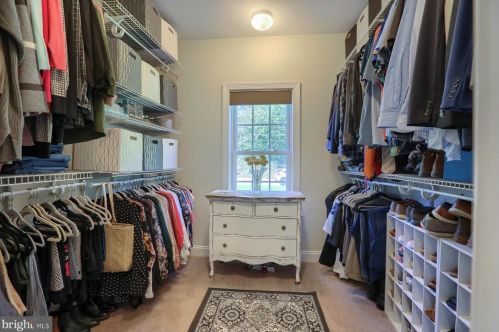 101 Shatto Dr, Carlisle PA  17013-2120 exterior