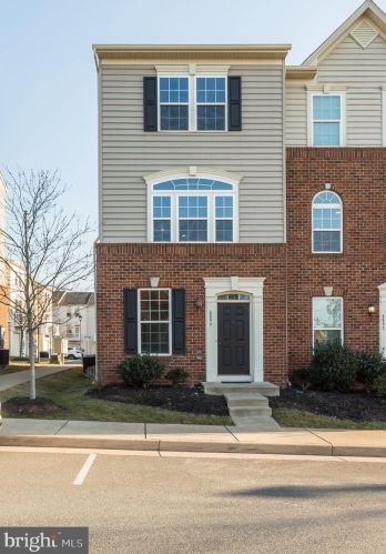 6893 Specialized Trl, Gainesville, VA 20155-3317
