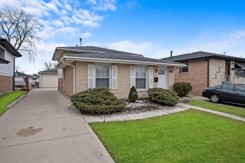 18029 Ravisloe Ter, Country Club Hills, IL 60478-5169