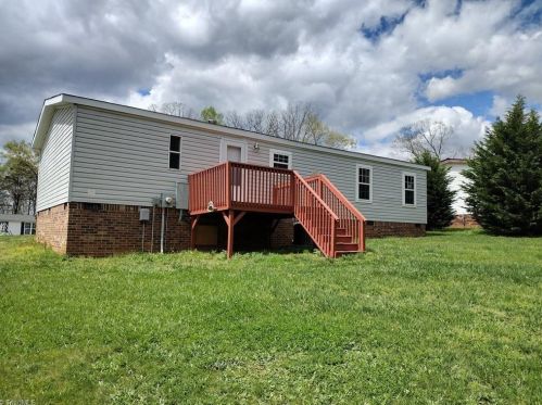 223 Cp Riddle Trl, Mount Airy, NC 27030-8162
