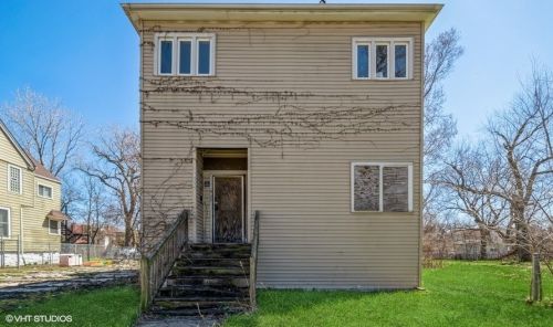 7425 Parnell Ave, Chicago, IL 60621-2309