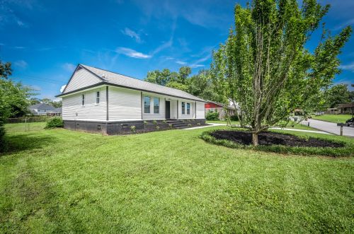 256 Columbia Dr, Ladson SC  29456-6208 exterior