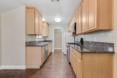 6823 Kermit Ln, Fair Oaks, CA 95628-3060