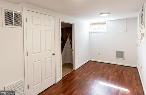 1805 Myrtle Rd, Silver Spring MD 20902-4006 exterior