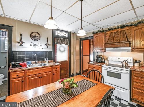 534 Jefferson St, Primrose, PA 17901-3732