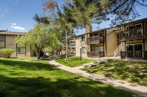 1762 Pitkin Cir, Denver CO 80017-4273 exterior