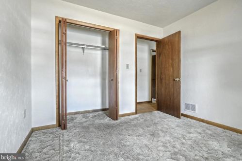 764 Walnut St, Hanover PA 17331-2051 exterior