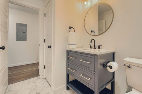 4590 Briarcliff Rd, Atlanta GA  30345-2160 exterior