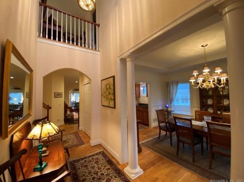 17 Hunters Rdg, Granby, CT 06035-2635