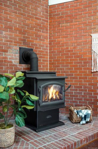 395 Cougar Dr, Boulder CO  80302-9521 exterior